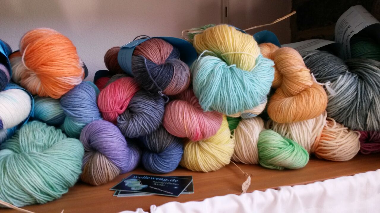 Handgefärbte Sockenwolle - Geflügelhof Müller